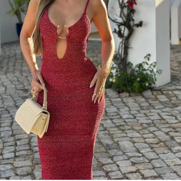 WOMAN MIDI STRAPPY METALLIC KNIT DRESS WITH BUCKLE CUT-OUT RED- NEW NEVER WORN - Picture 4 of 5